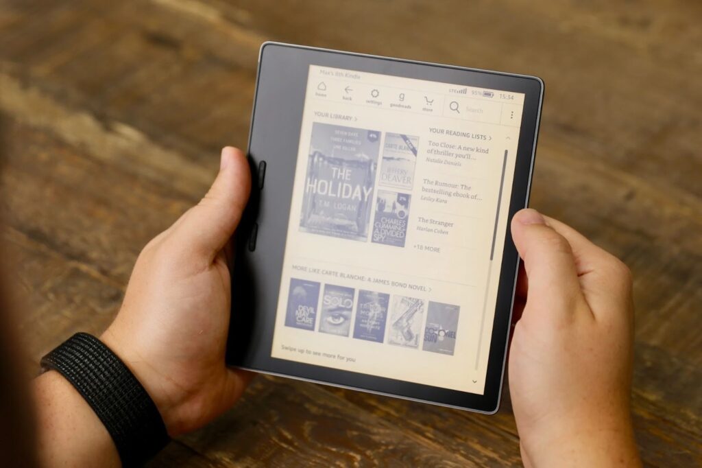 The Ultimate Guide to E-Readers with Built-in Dictionaries: Elevating Your Reading Experience
